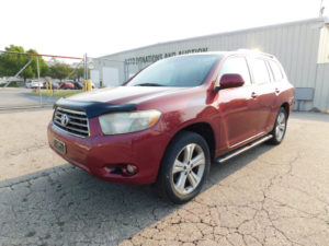 Red Toyota Highlander at Ohio Valley Goodwill