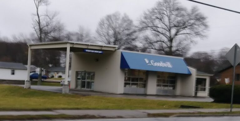 Amelia Attended Donation Center